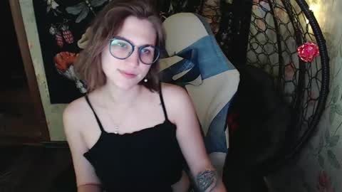 Snapshot of greenwitch9 chatting on May 2026 09:37:01 AM Lina online show from May 2026 09:37:01 AM