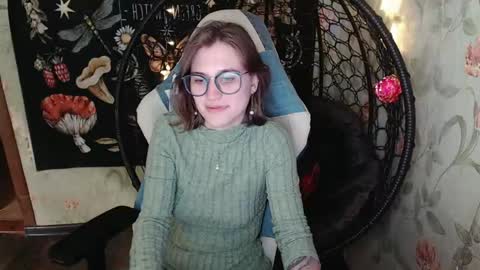 Snapshot of greenwitch9 chatting on May 2026 09:18:02 AM Lina online show from May 2026 09:18:02 AM