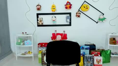 Gregori online show from November 2025 11:57:02 AM