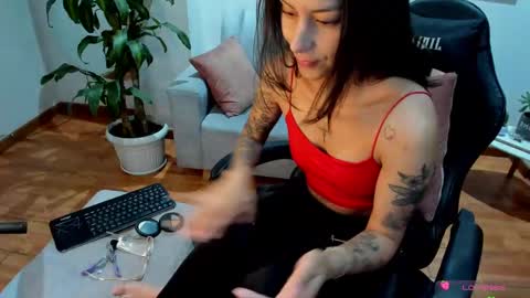 Snapshot of greta_miss chatting on February 2025 02:07:01 AM Emmy online show from February 2025 02:07:01 AM