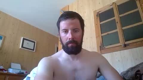 grimpeurdu74 online show from April 2026 11:43:01 AM