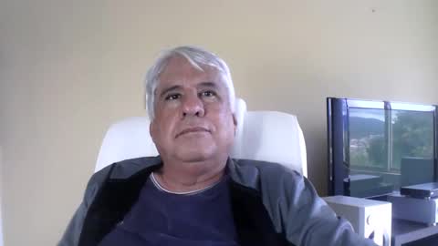 Snapshot of grisa01 chatting on May 2026 01:39:02 PM grisa01 online show from May 2026 01:39:02 PM