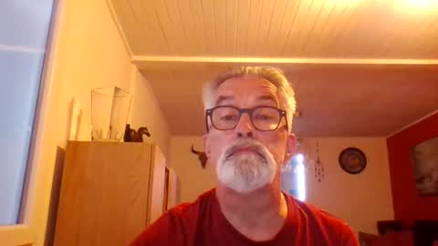 Grybear online show from May 2026 11:06:01 AM