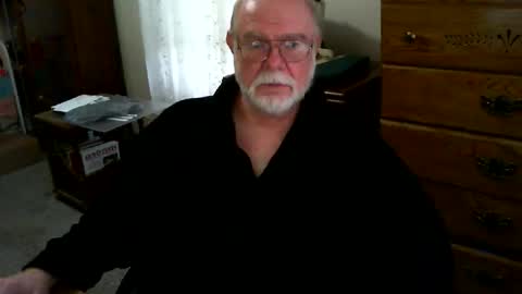 Snapshot of gtnolder60 chatting on April 2026 01:19:01 PM Gary online show from April 2026 01:19:01 PM