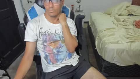 Snapshot of guachin_new chatting on December 2024 09:33:01 PM guachin_new online show from December 2024 09:33:01 PM