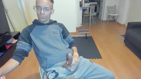 Snapshot of guachin_new chatting on September 2025 03:39:02 AM guachin_new online show from September 2025 03:39:02 AM