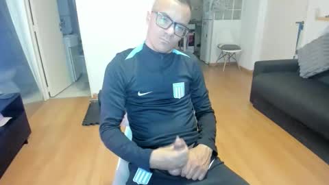 guachin_new online show from April 2026 08:21:01 PM