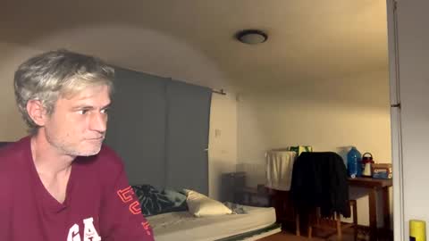 guardiannif_ online show from February 2025 05:37:01 PM