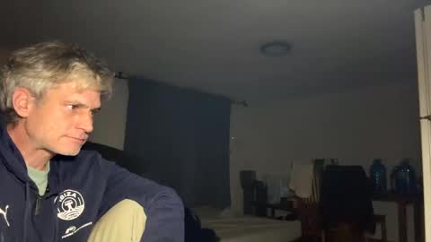 guardiannif_ online show from February 2025 04:07:01 AM