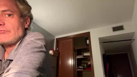 guardiannif_ online show from February 2025 09:54:01 PM