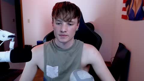 gucciboi4 online show from February 2025 03:52:01 AM