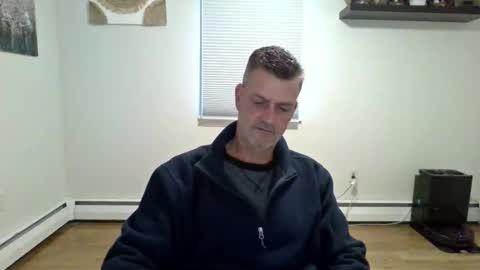 gudguy2025 online show from December 2025 04:13:01 PM