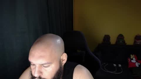 Snapshot of guessswho24 chatting on February 2026 01:24:02 AM Ayan online show from February 2026 01:24:02 AM