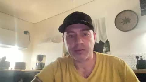 guil0 online show from January 2026 11:51:01 PM