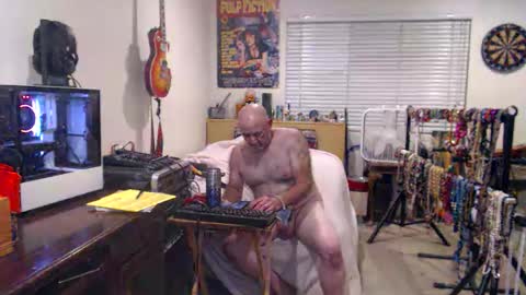 Mario online show from October 2025 04:02:02 AM