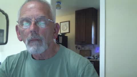 Snapshot of gulfcoast1952 chatting on January 2025 09:55:02 PM Roy online show from January 2025 09:55:02 PM