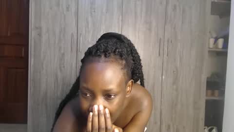 Miss Incredible online show from January 2025 12:31:02 AM