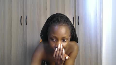 Miss Incredible online show from November 2025 10:59:02 AM