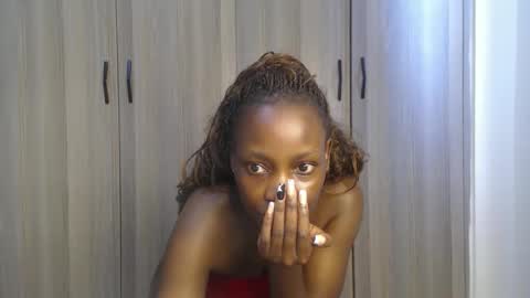 Miss Incredible online show from February 2026 12:01:02 PM