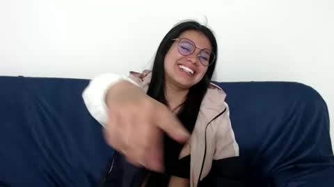 Vane blonde and Hazell black hair online show from September 2025 07:26:01 PM