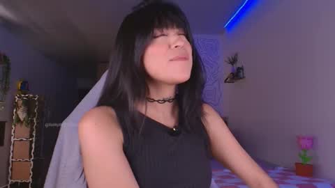 Snapshot of gummysaurus chatting on June 2026 01:10:02 AM S online show from June 2026 01:10:02 AM