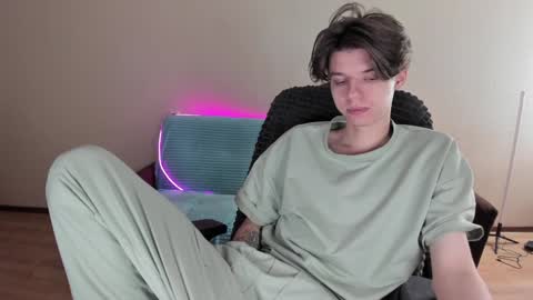 guy_liam1 online show from January 2025 04:50:02 AM