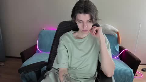 guy_liam1 online show from February 2025 02:26:02 PM