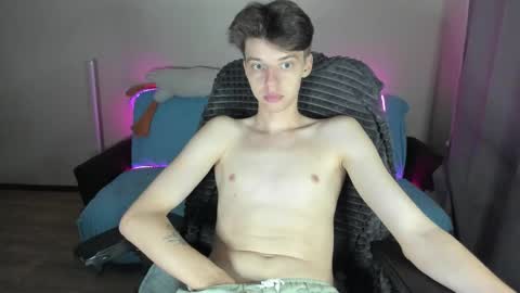 guy_liam1 online show from September 2025 07:30:01 PM