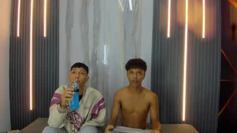 Snapshot of guys_hard_cock chatting on March 2026 04:07:01 AM guys_hard_cock online show from March 2026 04:07:01 AM