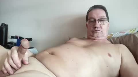 Snapshot of gwashere4u chatting on February 2025 04:24:01 PM gwashere4u online show from February 2025 04:24:01 PM