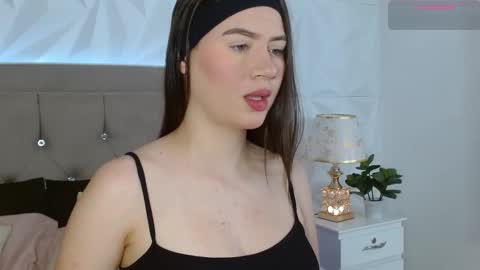 Gwen Drew online show from October 2025 12:50:02 PM