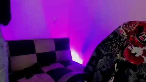 gwenhazel online show from September 2025 11:12:01 AM