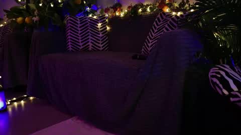 gwenhilton online show from February 2025 09:11:02 AM