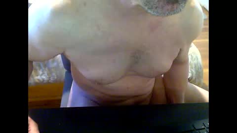 gymratt01 online show from October 2025 05:17:01 PM