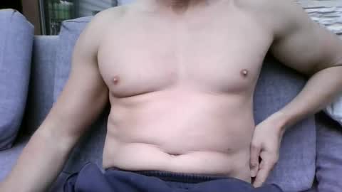Snapshot of gymxxx_ chatting on May 2026 06:05:01 PM gymxxx_ online show from May 2026 06:05:01 PM