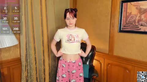 Snapshot of h0lyangel chatting on April 2026 08:17:01 PM Kelly Lilly online show from April 2026 08:17:01 PM