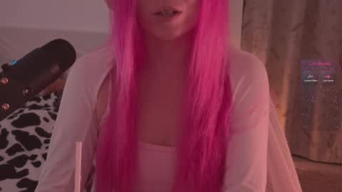 Snapshot of h2h0e chatting on March 2026 08:19:02 PM Lana online show from March 2026 08:19:02 PM