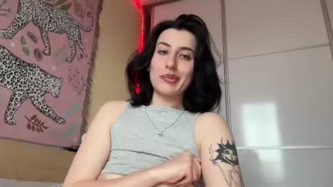 Snapshot of h3l9a_pataki chatting on July 2026 04:46:02 PM Helga online show from July 2026 04:46:02 PM