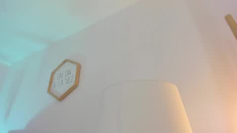 Hadid online show from November 2025 09:26:02 PM