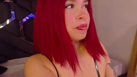 Haely online show from November 2025 08:07:01 PM