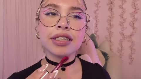 Haely online show from May 2026 04:32:01 AM