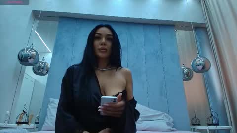 Hailey online show from October 2025 08:04:02 AM