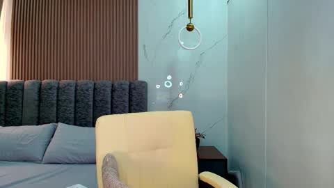 Hailey online show from November 2025 01:28:02 AM