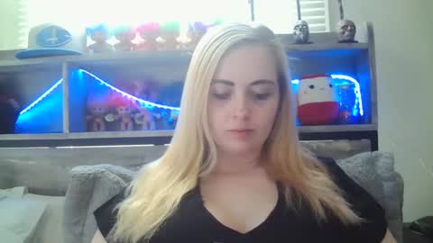 Hailey and d online show from March 2025 08:07:02 PM