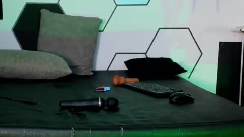 haileycat_ online show from February 2025 05:45:02 AM