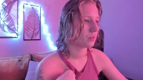 Hailey online show from December 2025 10:13:01 AM