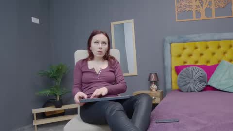 Hailey online show from January 2025 04:27:01 AM