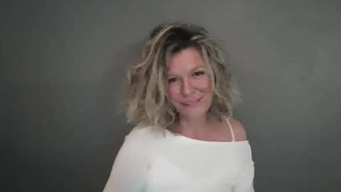 Hailey online show from April 2026 04:55:02 PM