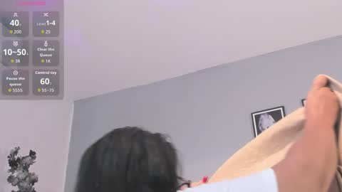 haileystonei online show from November 2025 11:21:02 AM