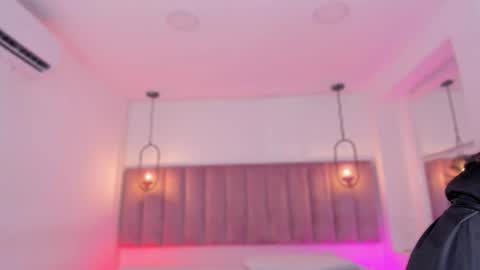 Haily online show from December 2025 07:40:02 PM